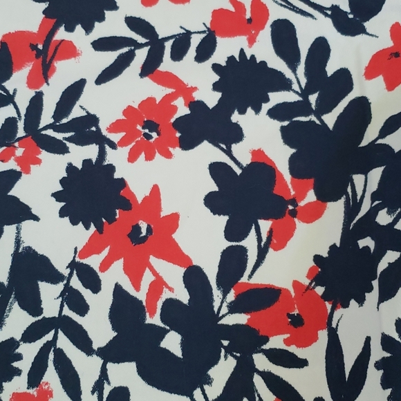 The Limited Tailored Shorts - Picture 2 of 8